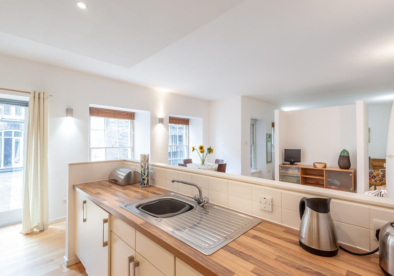 The Edmonstone'S Close Residence Edinburgh Ngoại thất bức ảnh